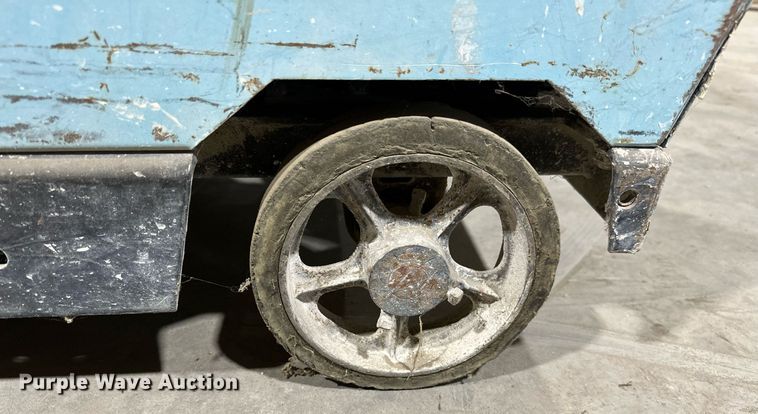 image for item OC9073 (5) concrete saws