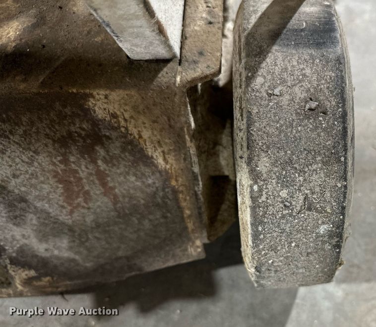 image for item OC9073 (5) concrete saws