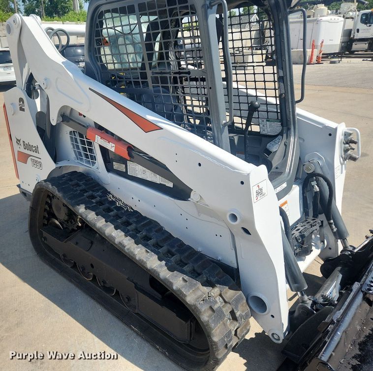 image for item OK9554 2016 Bobcat T590  tracked skid steer loader