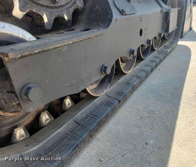 image for item OK9554 2016 Bobcat T590  tracked skid steer loader