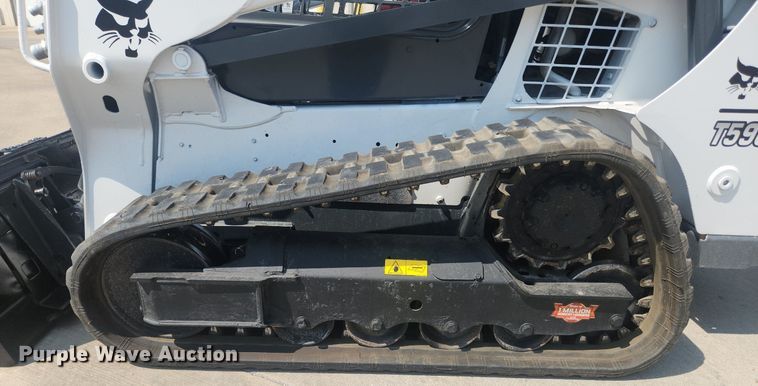 image for item OK9554 2016 Bobcat T590  tracked skid steer loader