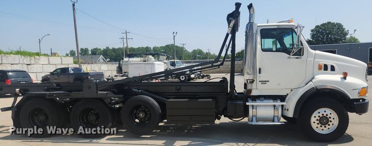 image for item OK9556 2005 Sterling L9500  roll-off container truck