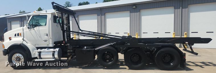image for item OK9556 2005 Sterling L9500  roll-off container truck