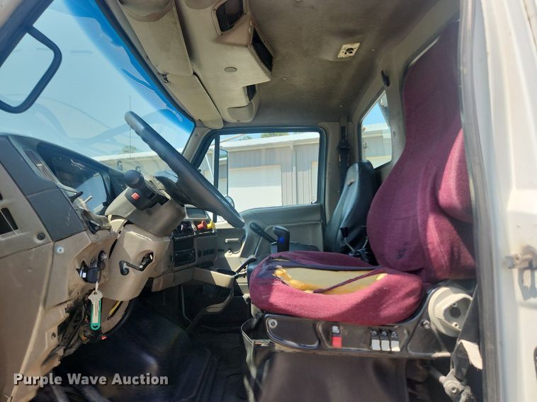 image for item OK9556 2005 Sterling L9500  roll-off container truck