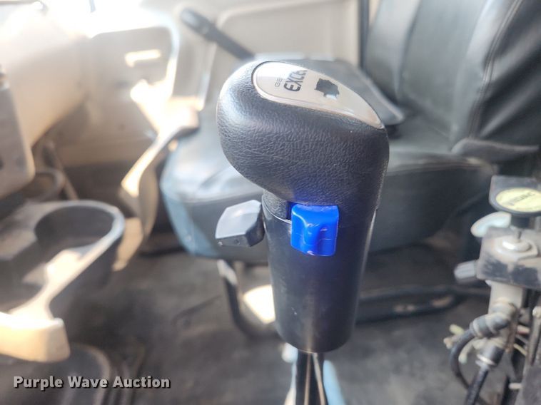 image for item OK9556 2005 Sterling L9500  roll-off container truck