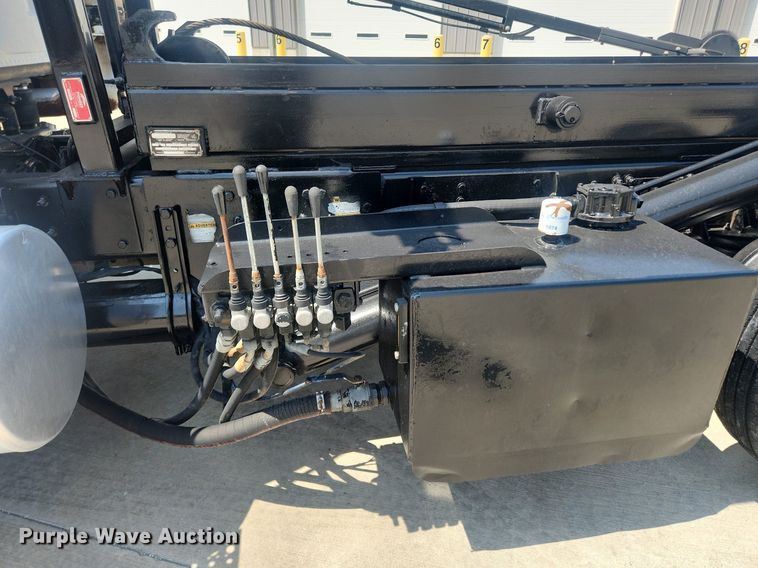 image for item OK9556 2005 Sterling L9500  roll-off container truck