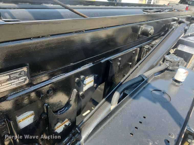 image for item OK9556 2005 Sterling L9500  roll-off container truck