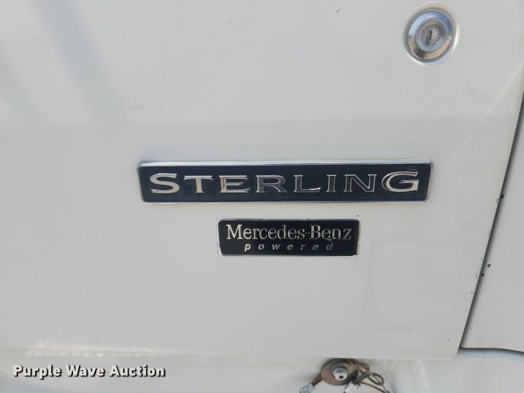 image for item OK9556 2005 Sterling L9500  roll-off container truck