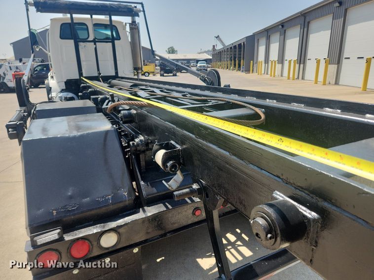 image for item OK9556 2005 Sterling L9500  roll-off container truck