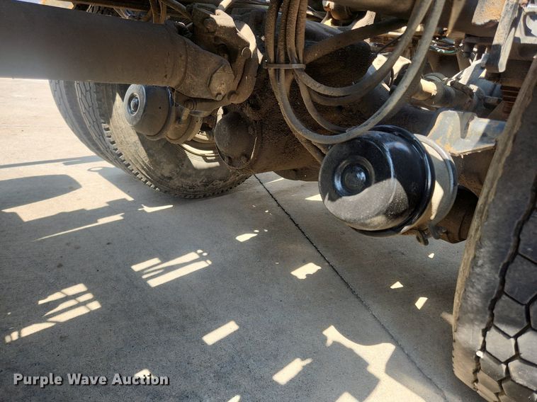 image for item OK9556 2005 Sterling L9500  roll-off container truck