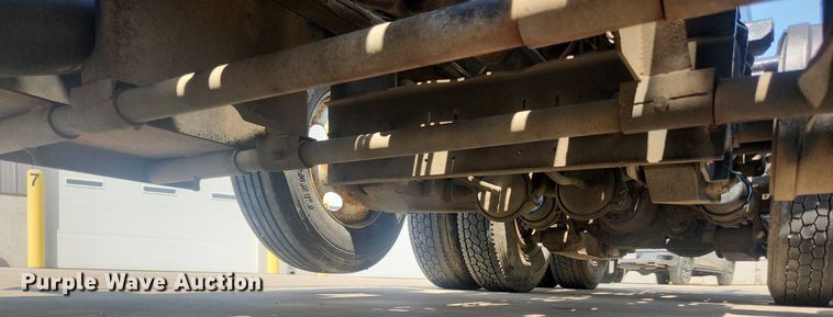 image for item OK9556 2005 Sterling L9500  roll-off container truck