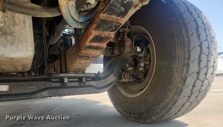 image for item OK9556 2005 Sterling L9500  roll-off container truck