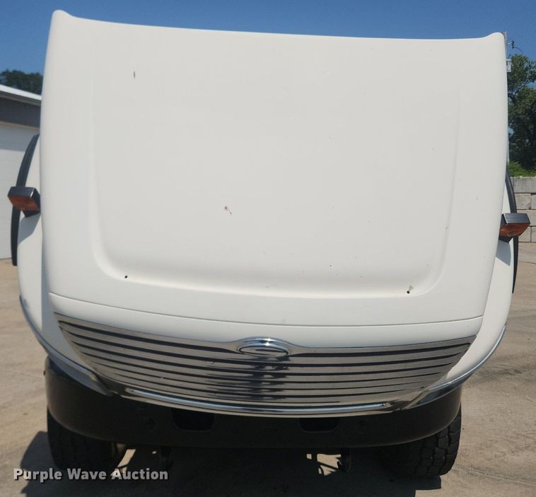 image for item OK9556 2005 Sterling L9500  roll-off container truck