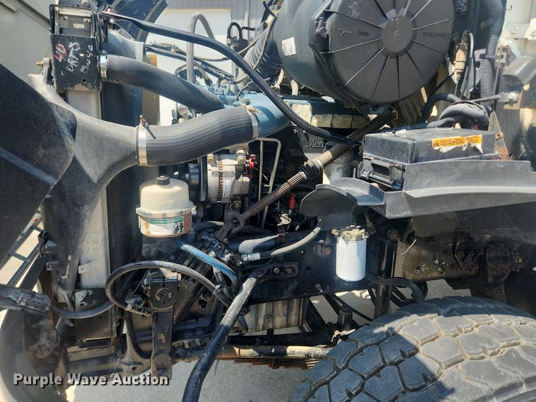 image for item OK9556 2005 Sterling L9500  roll-off container truck