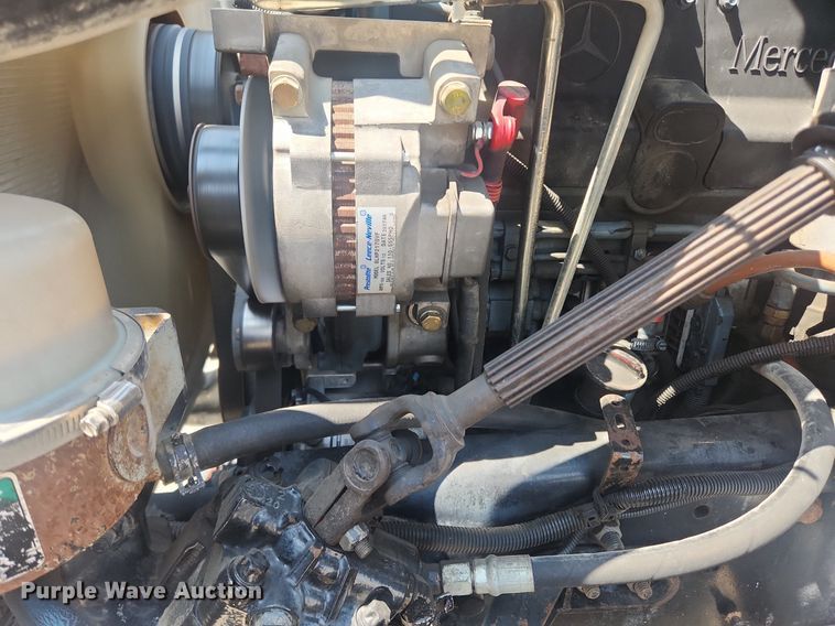 image for item OK9556 2005 Sterling L9500  roll-off container truck