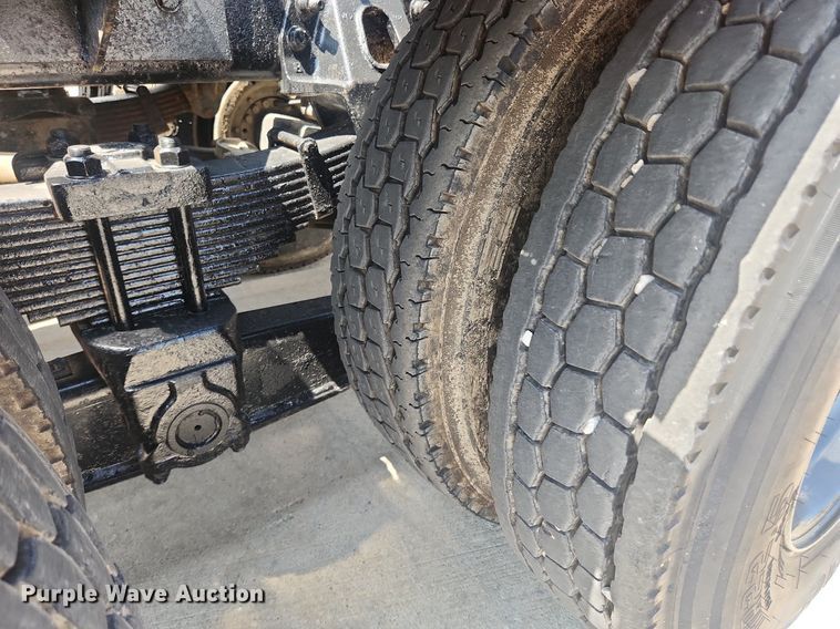 image for item OK9556 2005 Sterling L9500  roll-off container truck