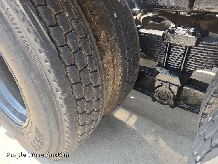 image for item OK9556 2005 Sterling L9500  roll-off container truck