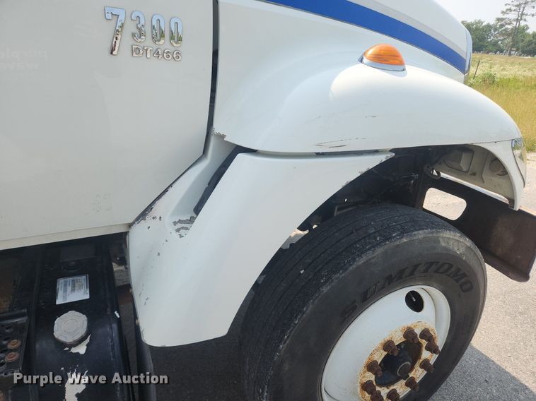 image for item OK9569 2006 International 7300  dump truck