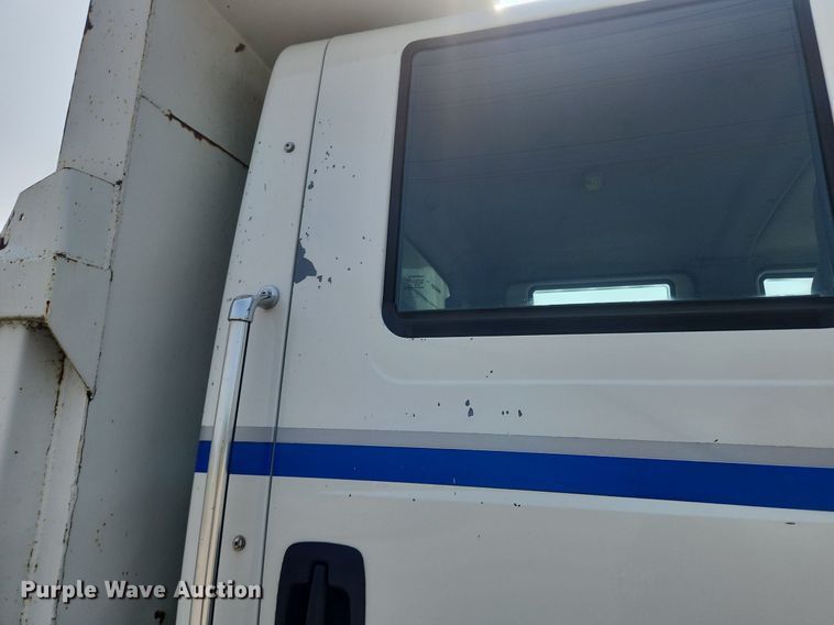 image for item OK9569 2006 International 7300  dump truck