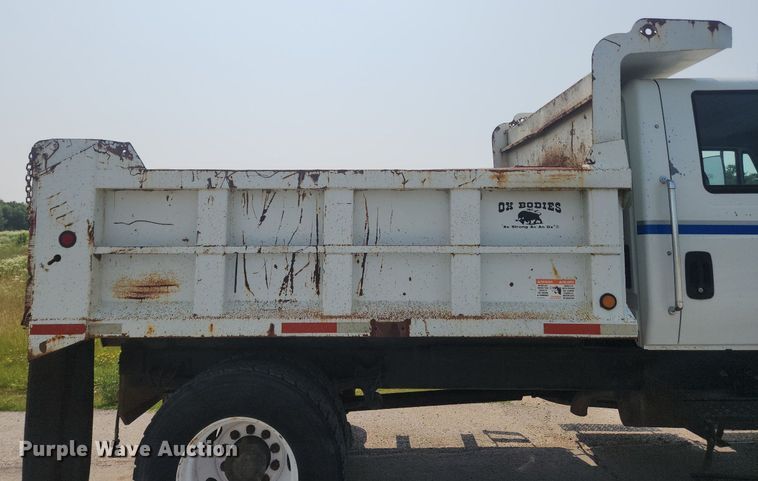 image for item OK9569 2006 International 7300  dump truck