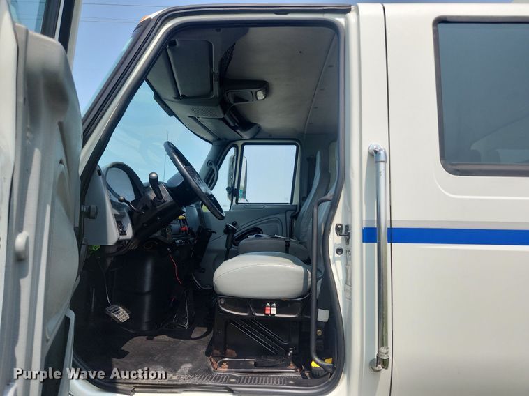 image for item OK9569 2006 International 7300  dump truck