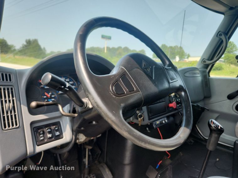 image for item OK9569 2006 International 7300  dump truck