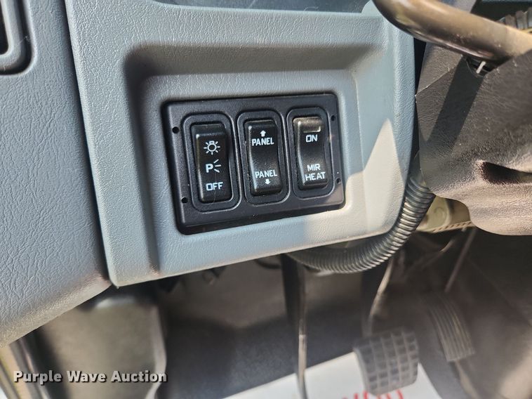 image for item OK9569 2006 International 7300  dump truck