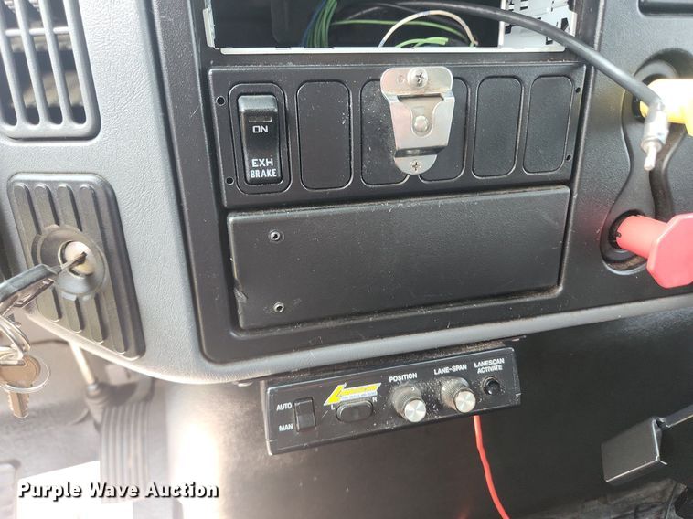 image for item OK9569 2006 International 7300  dump truck