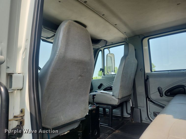 image for item OK9569 2006 International 7300  dump truck