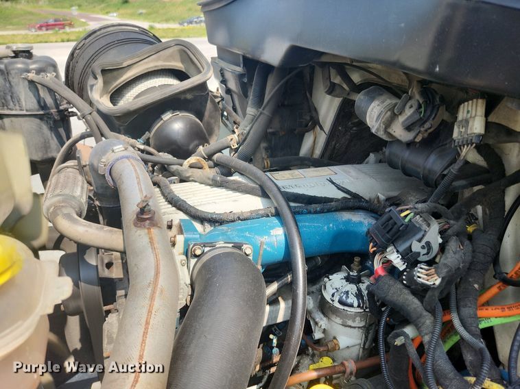 image for item OK9569 2006 International 7300  dump truck