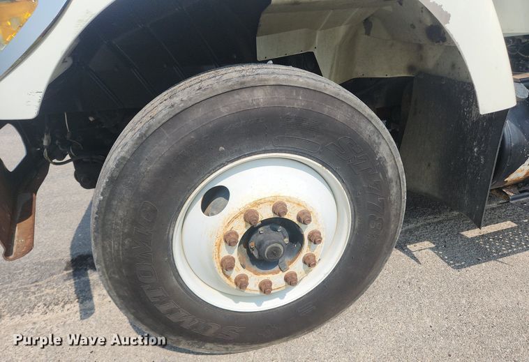 image for item OK9569 2006 International 7300  dump truck