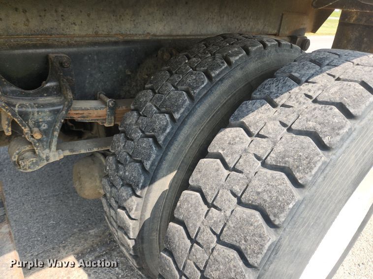 image for item OK9569 2006 International 7300  dump truck