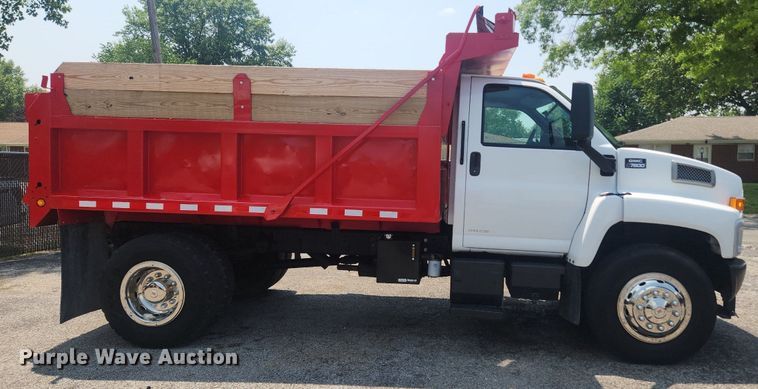 image for item OK9572 2006 GMC C7500  dump truck