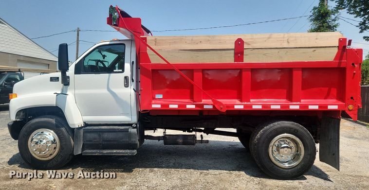 image for item OK9572 2006 GMC C7500  dump truck