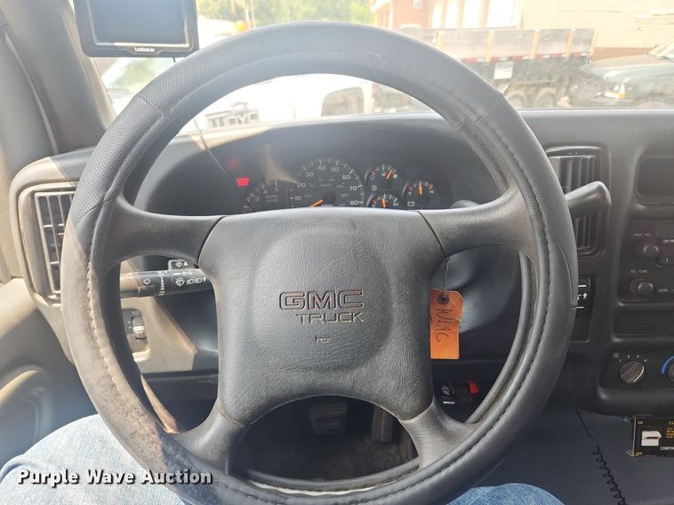 image for item OK9572 2006 GMC C7500  dump truck