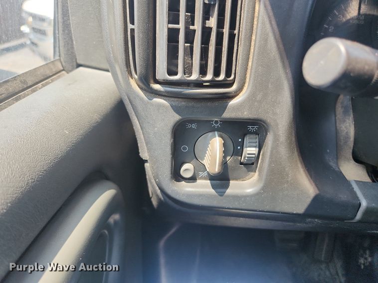 image for item OK9572 2006 GMC C7500  dump truck