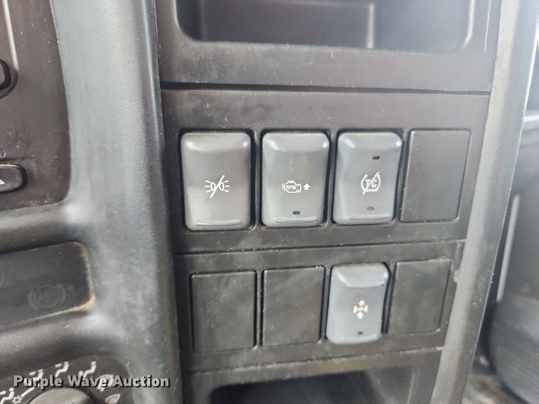 image for item OK9572 2006 GMC C7500  dump truck