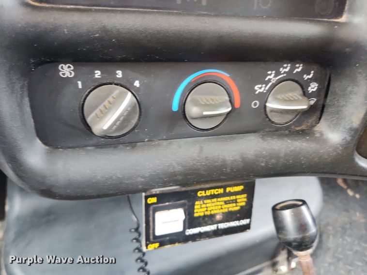 image for item OK9572 2006 GMC C7500  dump truck