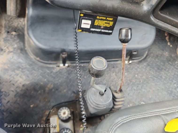 image for item OK9572 2006 GMC C7500  dump truck