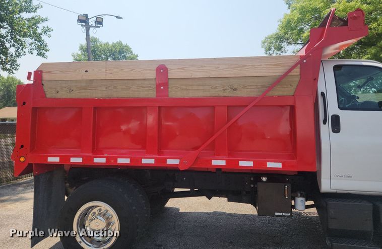 image for item OK9572 2006 GMC C7500  dump truck