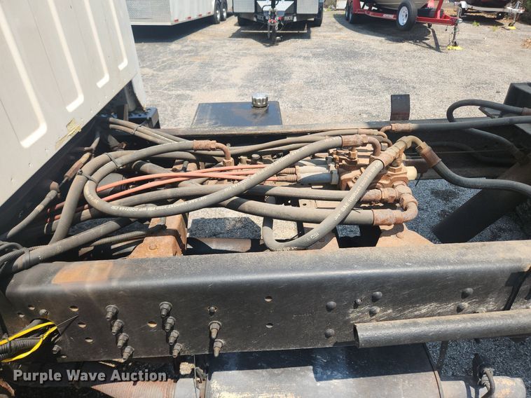 image for item OK9572 2006 GMC C7500  dump truck