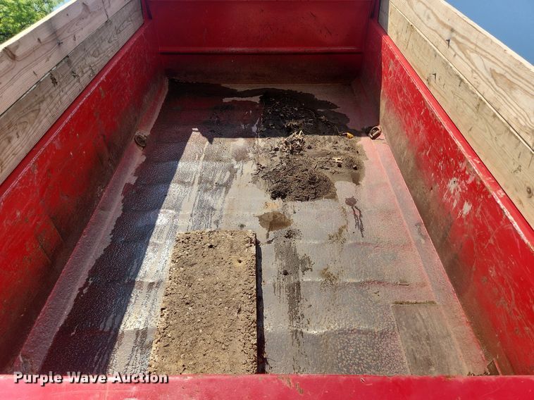 image for item OK9572 2006 GMC C7500  dump truck