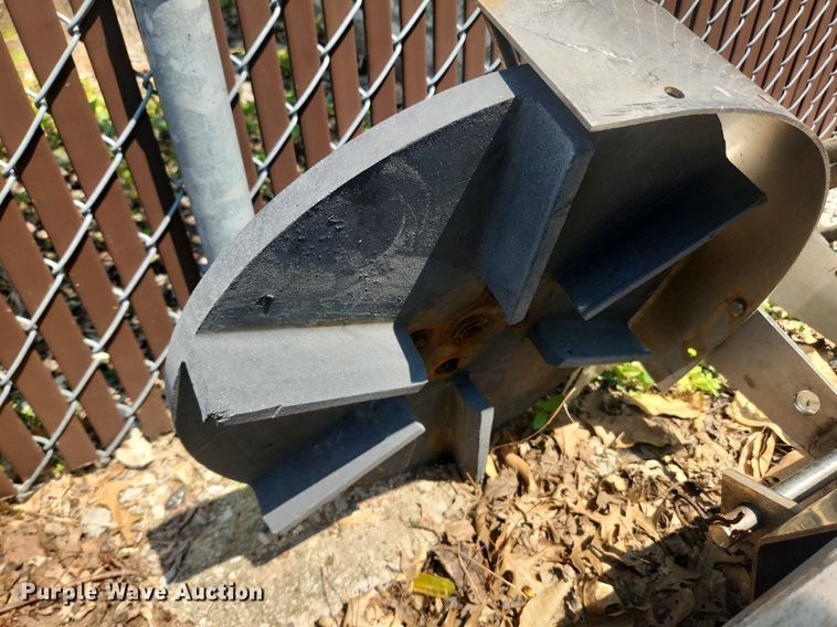 image for item OK9572 2006 GMC C7500  dump truck