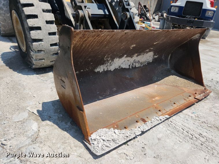 image for item OK9573 2001 New Holland LW130 TC  wheel loader