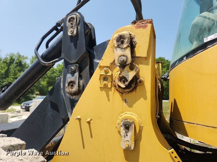 image for item OK9573 2001 New Holland LW130 TC  wheel loader