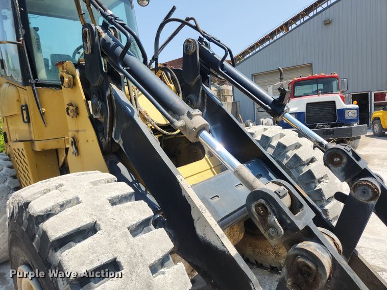 image for item OK9573 2001 New Holland LW130 TC  wheel loader