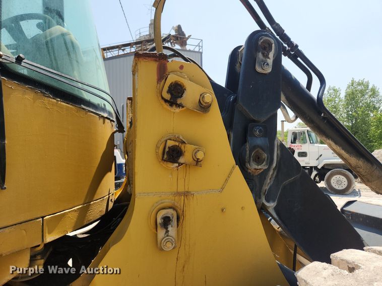 image for item OK9573 2001 New Holland LW130 TC  wheel loader