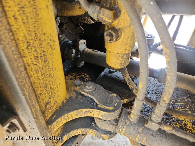 image for item OK9573 2001 New Holland LW130 TC  wheel loader