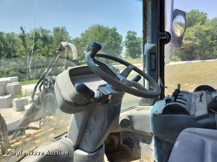 image for item OK9573 2001 New Holland LW130 TC  wheel loader