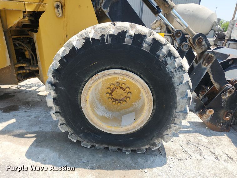 image for item OK9573 2001 New Holland LW130 TC  wheel loader